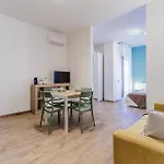 Fiere Julia Parking & Wifi Apartment *