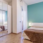 Fiere Julia Parking & Wifi Apartment