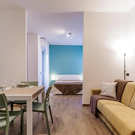 Fiere Julia Parking & Wifi Apartment *